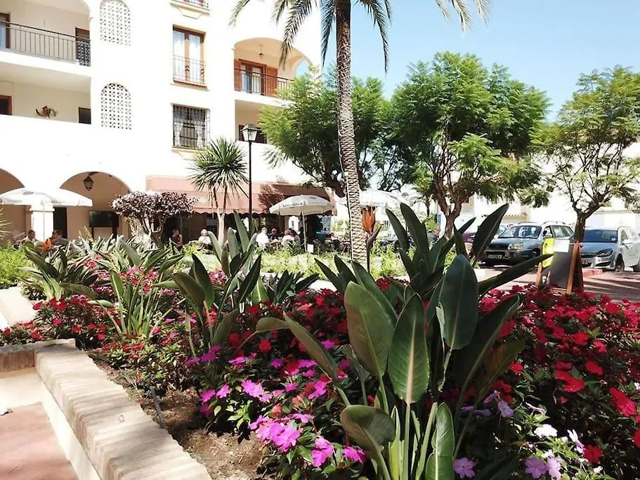 Apartment Monte Duquesa - 4 Bedroom Apt, 3 Bathrooms Close To Port And Beach, Communal Pool Manilva