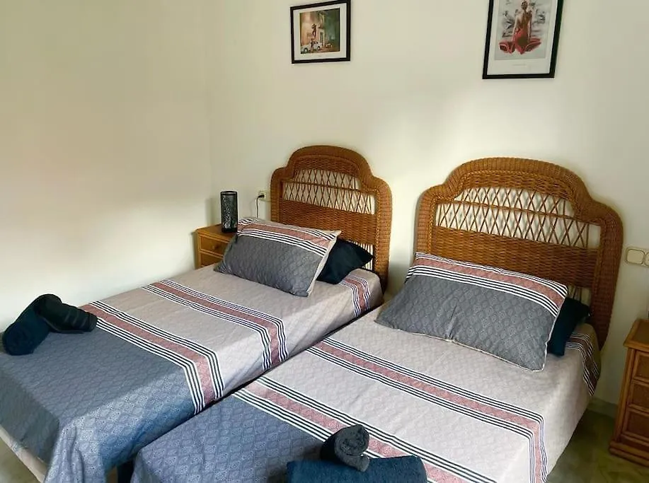 Apartment Monte Duquesa - 4 Bedroom Apt, 3 Bathrooms Close To Port And Beach, Communal Pool Manilva
