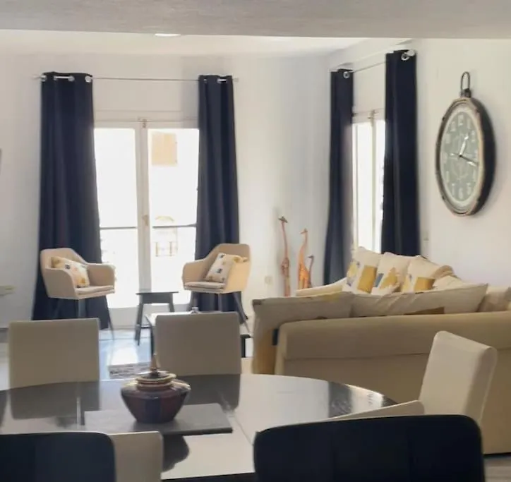 Apartment Monte Duquesa - 4 Bedroom Apt, 3 Bathrooms Close To Port And Beach, Communal Pool Manilva
