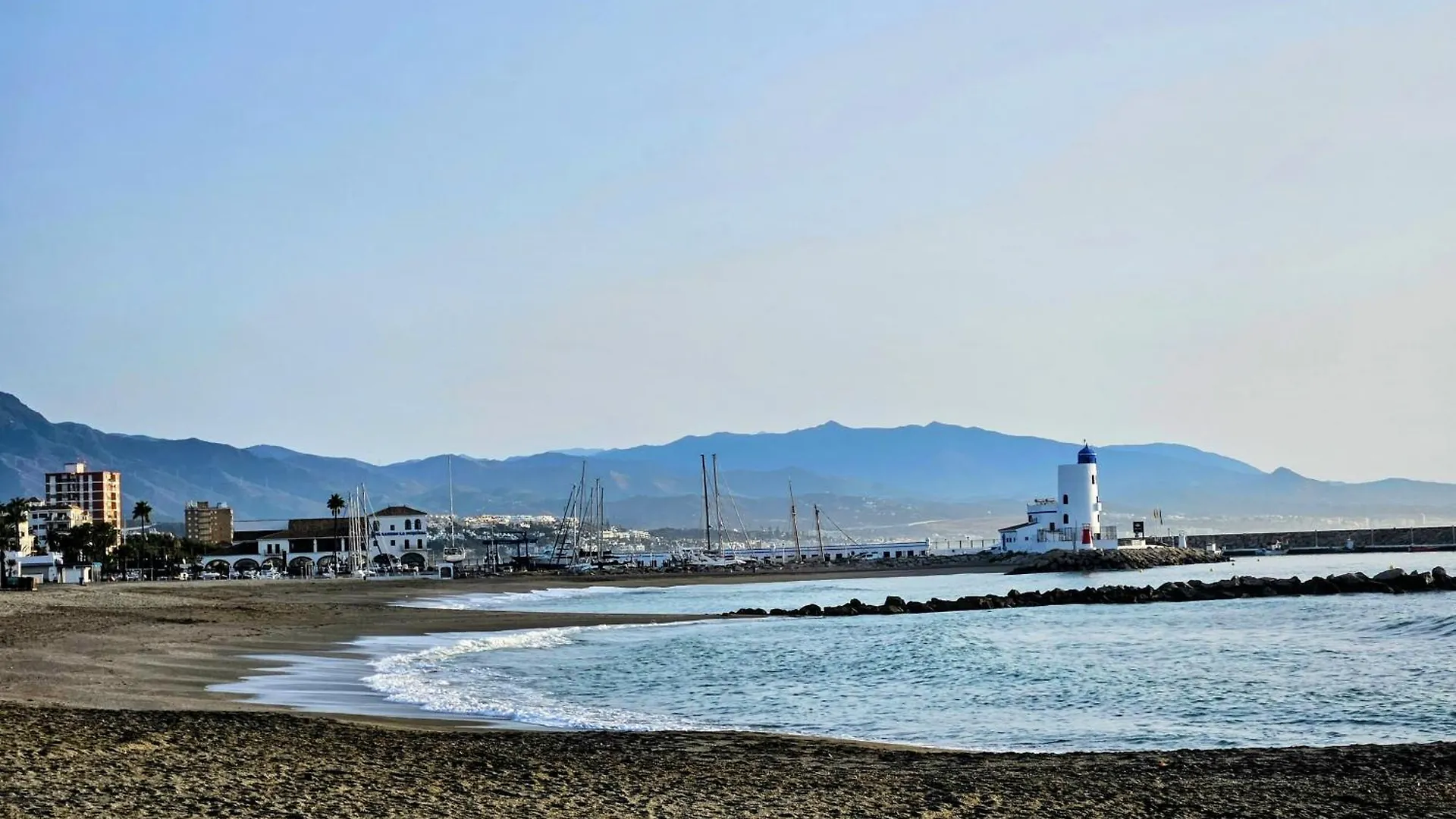 Monte Duquesa - 4 Bedroom Apt, 3 Bathrooms Close To Port And Beach, Communal Pool Manilva